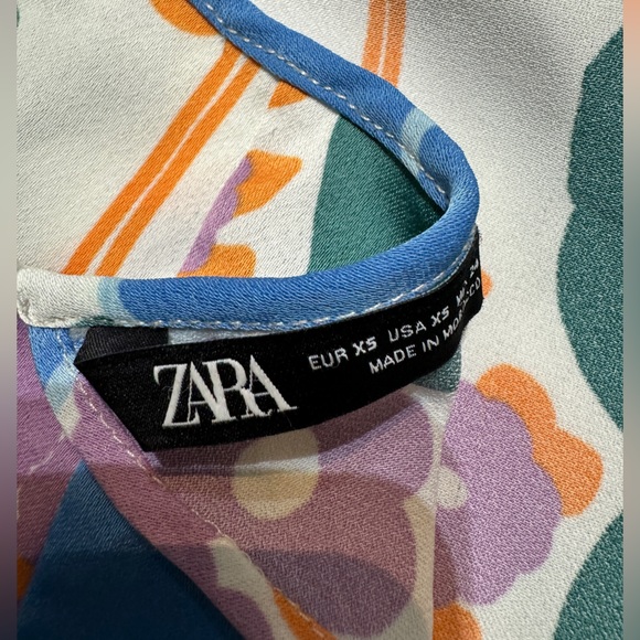 Halter Top - Picture 2 of 5